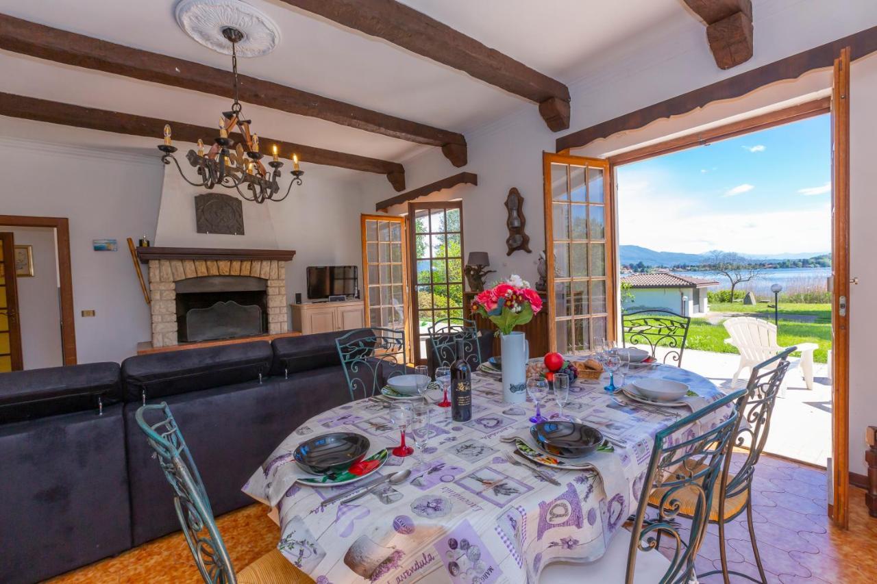 Villa Martine Au Bord Du Lac - Happy Rentals Cadrezzate Eksteriør billede