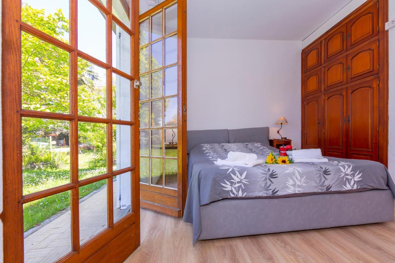 Villa Martine Au Bord Du Lac - Happy Rentals Cadrezzate Eksteriør billede