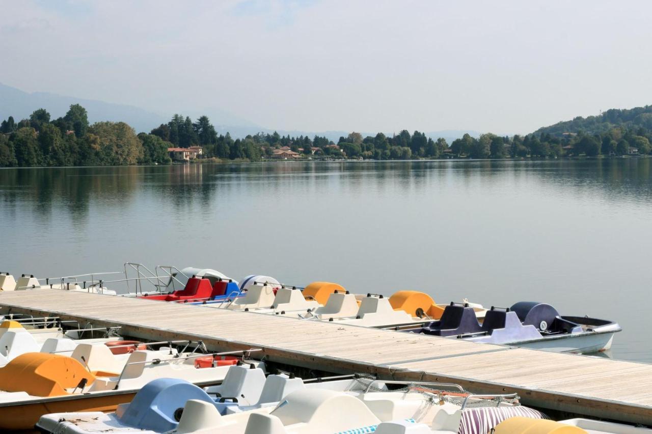 Villa Martine Au Bord Du Lac - Happy Rentals Cadrezzate Eksteriør billede