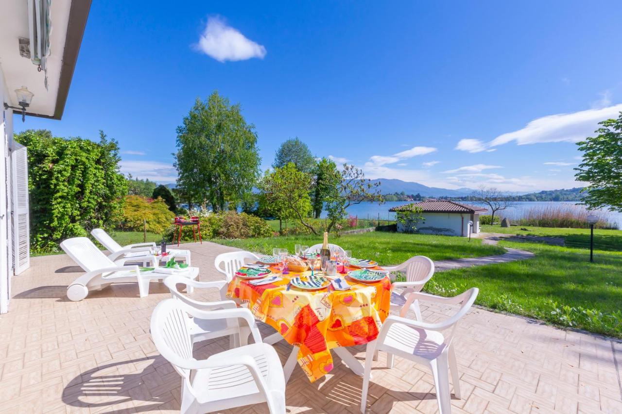 Villa Martine Au Bord Du Lac - Happy Rentals Cadrezzate Eksteriør billede